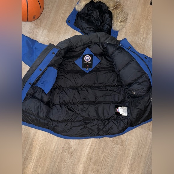 Kids Canada goose coat - Picture 3 of 13